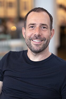 Javier Oliv&aacute;n